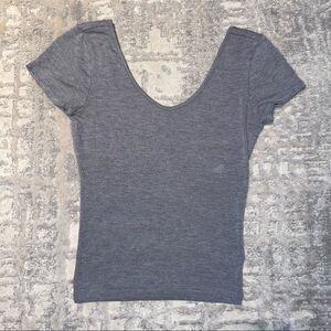 🏷️ 5 for $25 - EXPRESS Cropped Tee